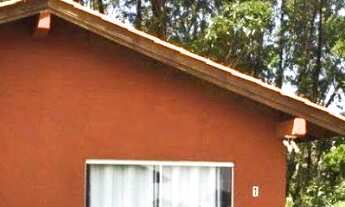 Imagem: 4 dormitórios, 2 banheiro, 2 vagas na garagem