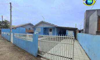 Imagem: 4 dormitórios, 1 banheiros, 3 vagas na