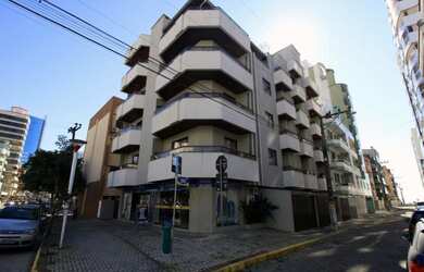 Imagem 2: 3 dormitórios, 1 suítes, 2 banheiro, 1 vaga na garagem, 90M² de Área Construída