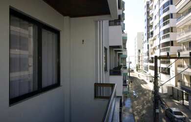 Imagem 4: 3 dormitórios, 1 suítes, 2 banheiro, 1 vaga na garagem, 90M² de Área Construída