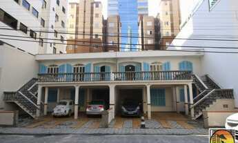 Imagem: 4 dormitórios, 3 banheiro, 2 vagas na garagem