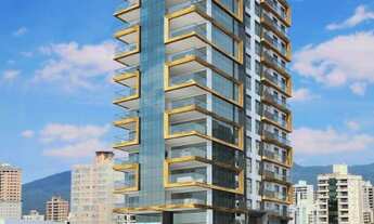 Imagem 3: 4 dormitórios, 4 suíte, 5 banheiro, 3 vagas na garagem, 216M² de Área Construída