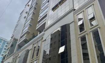 Imagem 2: 3 dormitórios, 3 suíte, 4 banheiro, 2 vagas na garagem, 120M² de Área Construída