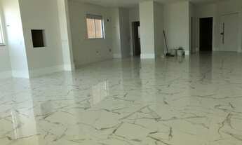 Imagem 3: 4 dormitórios, 4 suíte, 5 banheiro, 4 vagas na garagem, 240M² de Área Construída