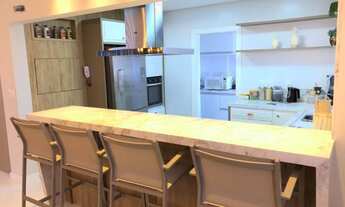 Imagem 4: 4 dormitórios, 4 suíte, 5 banheiro, 4 vagas na garagem, 240M² de Área Construída