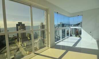 Imagem 3: 3 dormitórios, 3 suíte, 4 banheiro, 3 vagas na garagem, 140M² de Área Construída