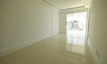 Imagem 7: 3 dormitórios, 3 suíte, 4 banheiro, 3 vagas na garagem, 140M² de Área Construída