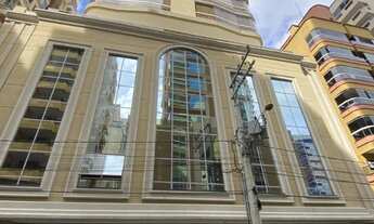 Imagem: 3 dormitórios, 3 suíte, 4 banheiro, 3