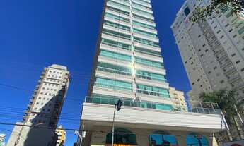 Imagem 2: 4 dormitórios, 4 suíte, 5 banheiro, 2 vagas na garagem, 198M² de Área Construída