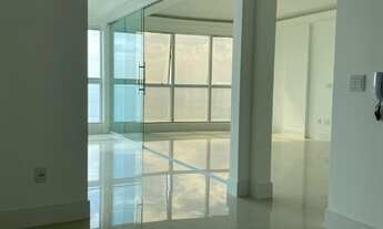 Imagem 6: 4 dormitórios, 4 suíte, 5 banheiro, 3 vagas na garagem, 169M² de Área Construída