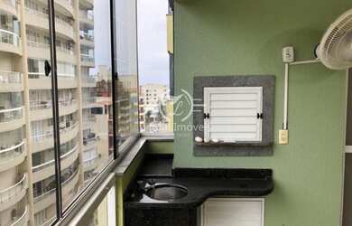 Imagem 2: 4 dormitórios, 2 suíte, 3 banheiro, 2 vagas na garagem, 170M² de Área Construída