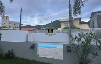 Imagem 2: 5 dormitórios, 5 suíte, 6 banheiro, 4 vagas na garagem, 300M² de Área Construída