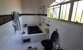 Imagem 3: 3 dormitórios, 1 suítes, 3 banheiro, 4 vagas na garagem