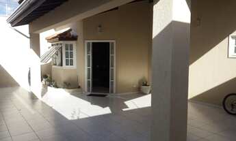 Imagem: 3 dormitórios, 1 suítes, 3 banheiro, 3