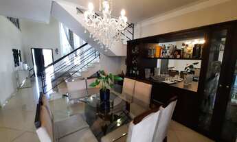 Imagem 4: 3 dormitórios, 3 suíte, 4 banheiro, 2 vagas na garagem, 250M² de Área Total