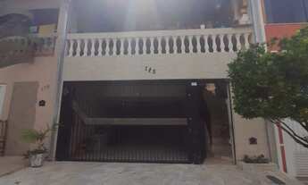 Imagem: 2 dormitórios, 1 suítes, 2 vagas na garagem