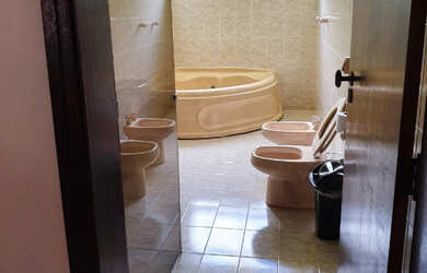 Imagem 6: 3 dormitórios, 1 suítes, 4 banheiro, 5 vagas na garagem, 69957M² de Área Total