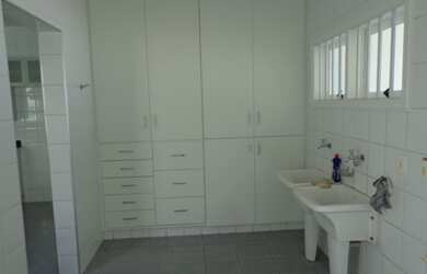 Imagem 7: 4 dormitórios, 2 suíte, 4 banheiro, 3 vagas na garagem, 250M² de Área Construída