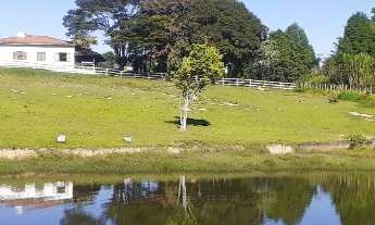 Imagem: 4 dormitórios, 2 banheiro, 4 vagas na garagem