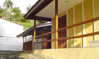 Imagem 2: 2 dormitórios, 1 suítes, 4 banheiro, 2 vagas na garagem, 341M² de Área Construída