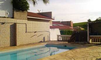 Imagem: 2 dormitórios, 1 suítes, 4 banheiro, 2