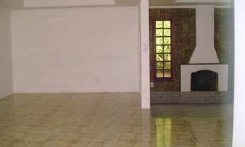 Imagem 6: 2 dormitórios, 1 suítes, 4 banheiro, 2 vagas na garagem, 341M² de Área Construída