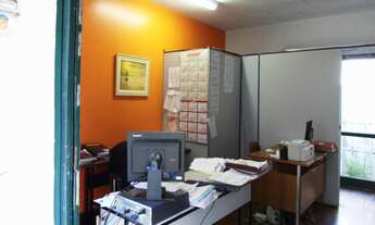 Imagem 3: 4 dormitórios, 1 suítes, 3 banheiro, 2 vagas na garagem, 275M² de Área Construída