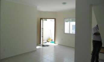 Imagem 2: 3 dormitórios, 1 suítes, 4 banheiro, 2 vagas na garagem, 108M² de Área Construída