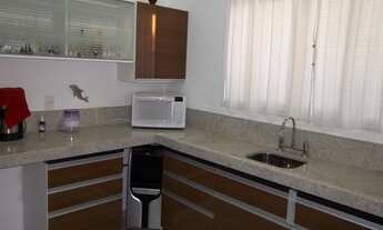 Imagem 6: 3 dormitórios, 3 suíte, 5 banheiro, 2 vagas na garagem