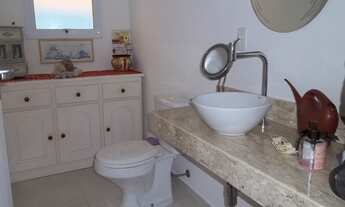 Imagem 2: 3 dormitórios, 3 suíte, 5 banheiro, 2 vagas na garagem