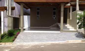 Imagem 1: 3 dormitórios, 3 suíte, 4 banheiro, 2 vagas na garagem, 196M² de Área Construída