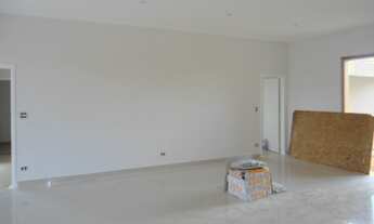 Imagem 4: 3 dormitórios, 3 suíte, 5 banheiro, 3 vagas na garagem, 300M² de Área Construída