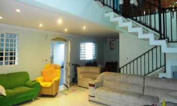 Imagem: 3 dormitórios, 1 suítes, 4 banheiro, 6