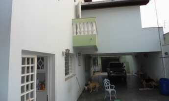 Imagem 3: 3 dormitórios, 1 suítes, 4 banheiro, 6 vagas na garagem, 400M² de Área Construída