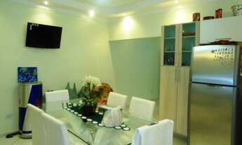 Imagem 2: 2 dormitórios, 1 suítes, 2 banheiro, 2 vagas na garagem, 107M² de Área Construída