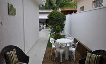 Imagem 2: 3 dormitórios, 1 suítes, 3 banheiro, 2 vagas na garagem, 300M² de Área Construída