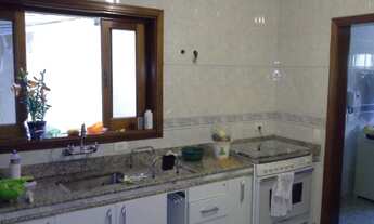 Imagem 1: 4 dormitórios, 1 suítes, 4 banheiro, 2 vagas na garagem, 207M² de Área Construída