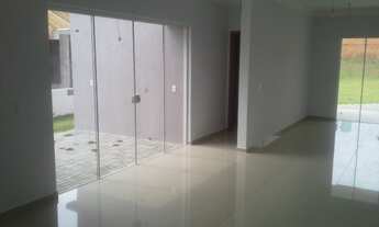 Imagem 3: 3 dormitórios, 3 suíte, 5 banheiro, 2 vagas na garagem, 280M² de Área Construída