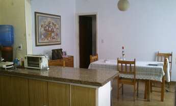 Imagem 7: 3 dormitórios, 2 banheiro, 2 vagas na garagem, 177M² de Área Construída