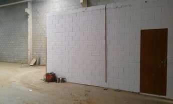 Imagem 2: 2 banheiro, 4 vagas na garagem, 460M² de Área Construída