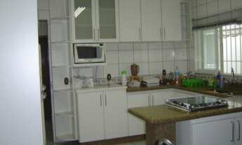 Imagem 6: 3 dormitórios, 1 suítes, 3 banheiro, 2 vagas na garagem, 165M² de Área Construída