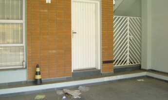 Imagem 2: 3 dormitórios, 1 suítes, 3 banheiro, 2 vagas na garagem, 165M² de Área Construída