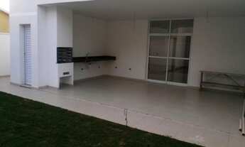 Imagem 4: 3 dormitórios, 3 suíte, 4 vagas na garagem, 217M² de Área Construída