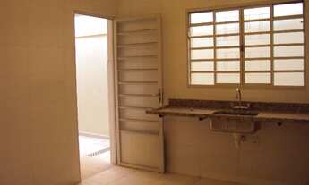 Imagem 4: 2 dormitórios, 1 banheiros, 2 vagas na garagem, 90M² de Área Construída