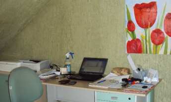 Imagem 3: 4 dormitórios, 1 suítes, 3 banheiro, 7 vagas na garagem, 220M² de Área Construída