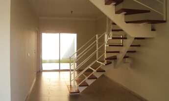 Imagem 3: 3 dormitórios, 3 suíte, 5 banheiro, 4 vagas na garagem