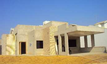 Imagem 2: 3 dormitórios, 3 suíte, 4 banheiro, 4 vagas na garagem, 146M² de Área Construída