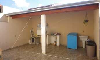 Imagem 4: 2 dormitórios, 1 banheiros, 2 vagas na garagem, 108M² de Área Construída