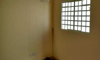 Imagem 2: 2 dormitórios, 1 suítes, 2 banheiro, 2 vagas na garagem, 92M² de Área Construída