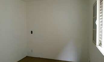 Imagem 2: 2 dormitórios, 1 banheiros, 2 vagas na garagem, 140M² de Área Construída